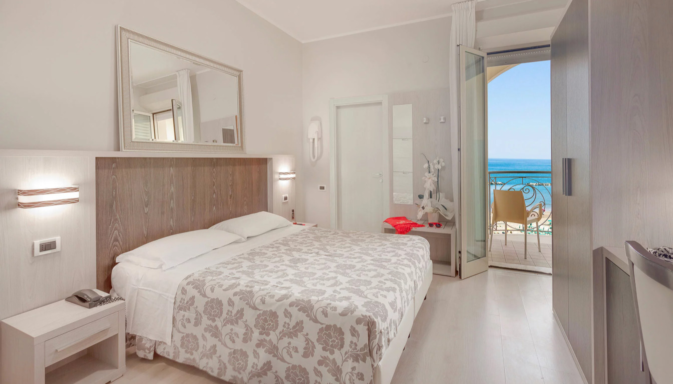 media.camere-vista-mare-superior-(8)