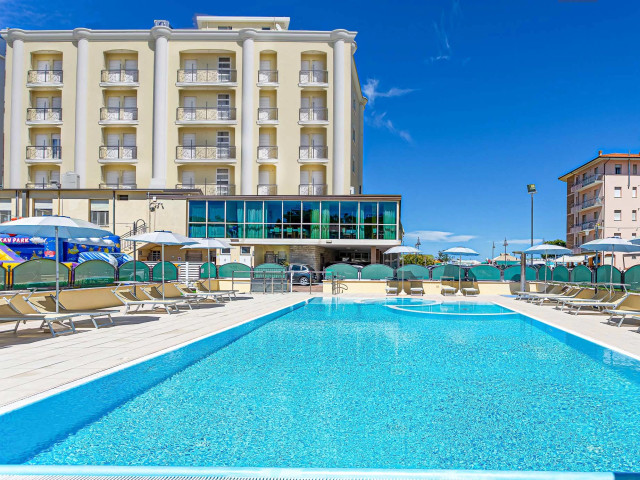 media.slide-piscina_hotel-san-giorgio-cesenatico-(33)