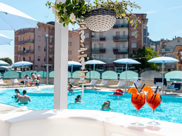 media.slide-piscina_hotel-san-giorgio-cesenatico-(9)